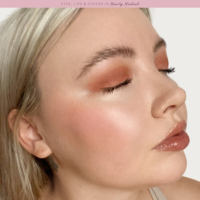 Rare Beauty Stay Vulnerable Melting Blush in Nearly Neutral 5g